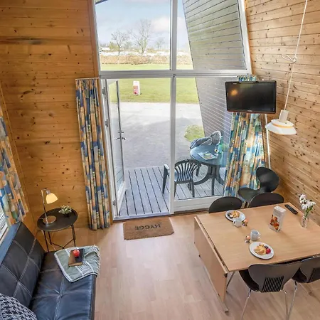 2 Bedroom Awesome In Ferienhaus